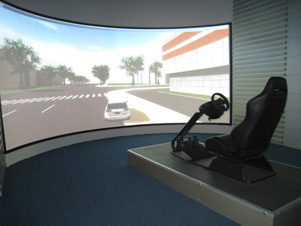 模拟安全虚拟驾驶