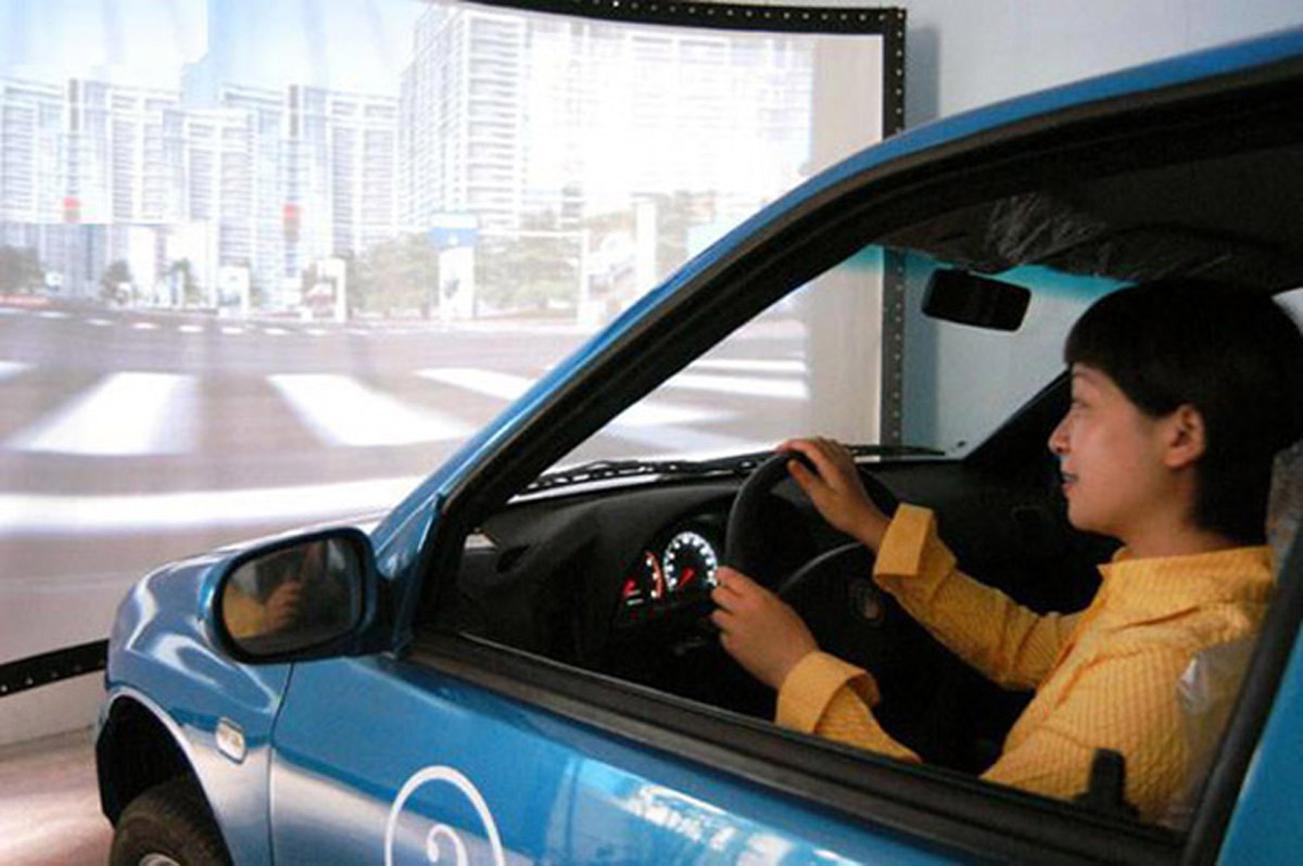 容城模拟安全动感汽车模拟器