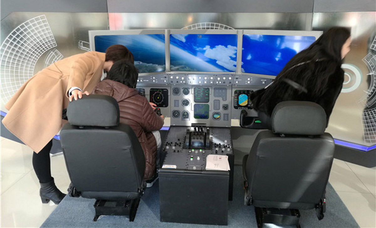 模拟安全飞行模拟体验.jpg