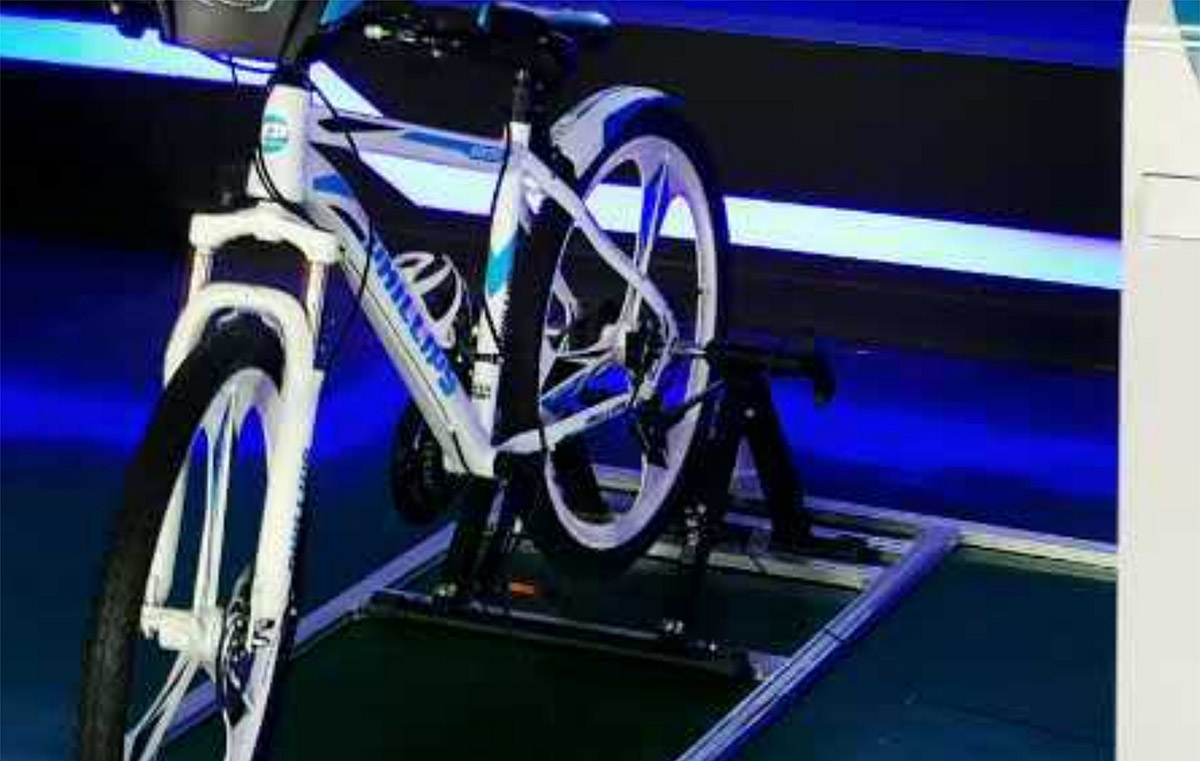 洛南模拟安全VR自行车